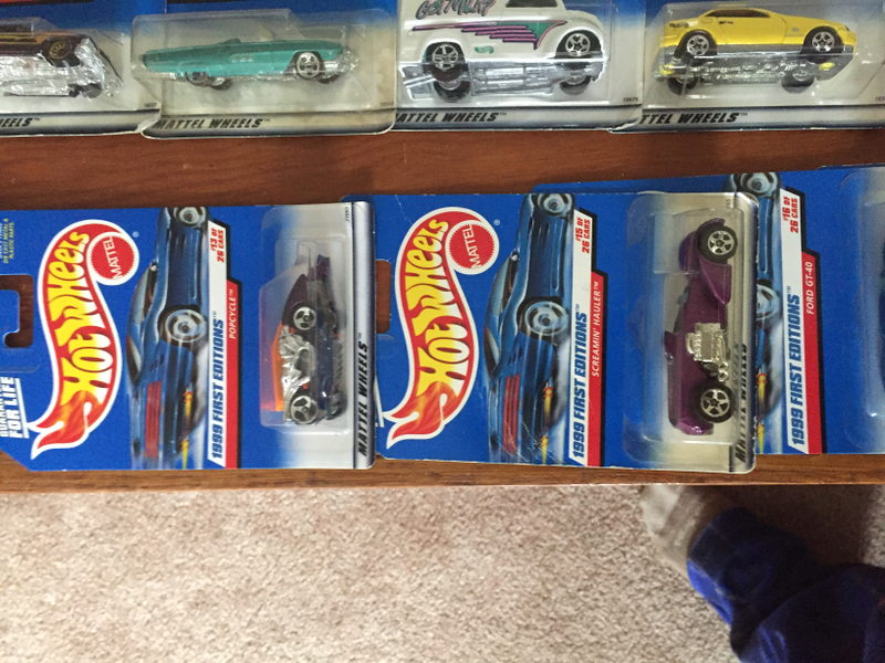 Illustration for article titled Enormous Die-Cast Collection - Box 45 - Let the Hot Wheels Roll...
